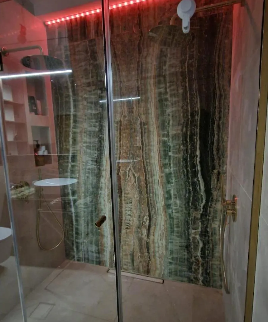 Forest Rain Suite By Sattal Boekarest 0*,  Roemenië